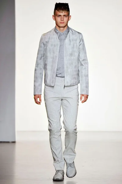 Look 34